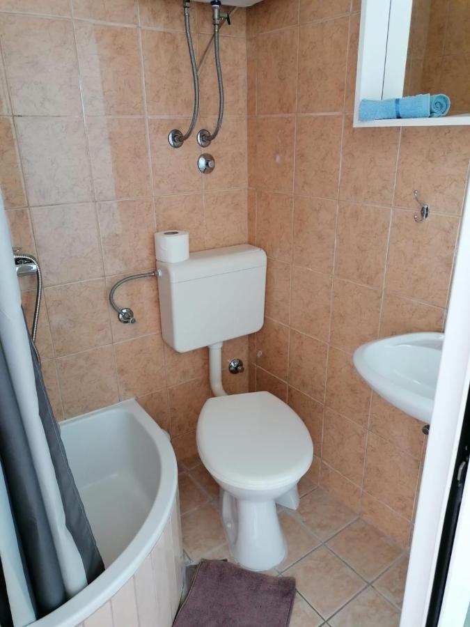 Guest House Lucija Makarska Exteriör bild