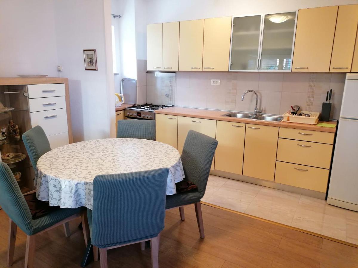 Guest House Lucija Makarska Exteriör bild
